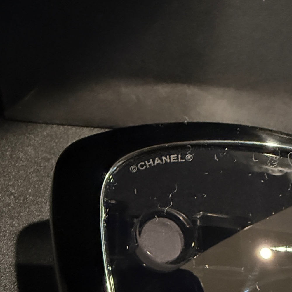 CHANEL Chanel Black Frame White PearL Logo Accent/ N without Case - Picture 5 of 7